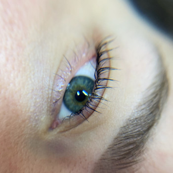 Ламинирование не просто добавляет выразительности, но и укре