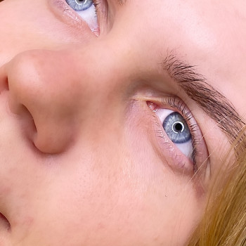 Ламинирование + окрашивание ресниц. 
Ресницы были короткие 