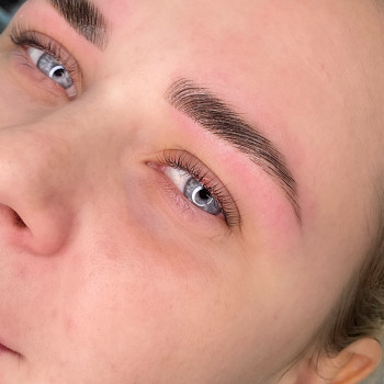 Долговременная укладка бровей + Окрашивание краской.

Лами