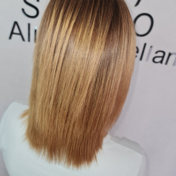 Ботокс волос (реконструкция)
                    Парикмахер Алина Херсон