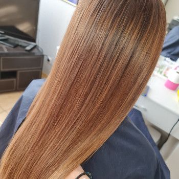 Ботокс волос (реконструкция)
                    Парикмахер Алина Херсон