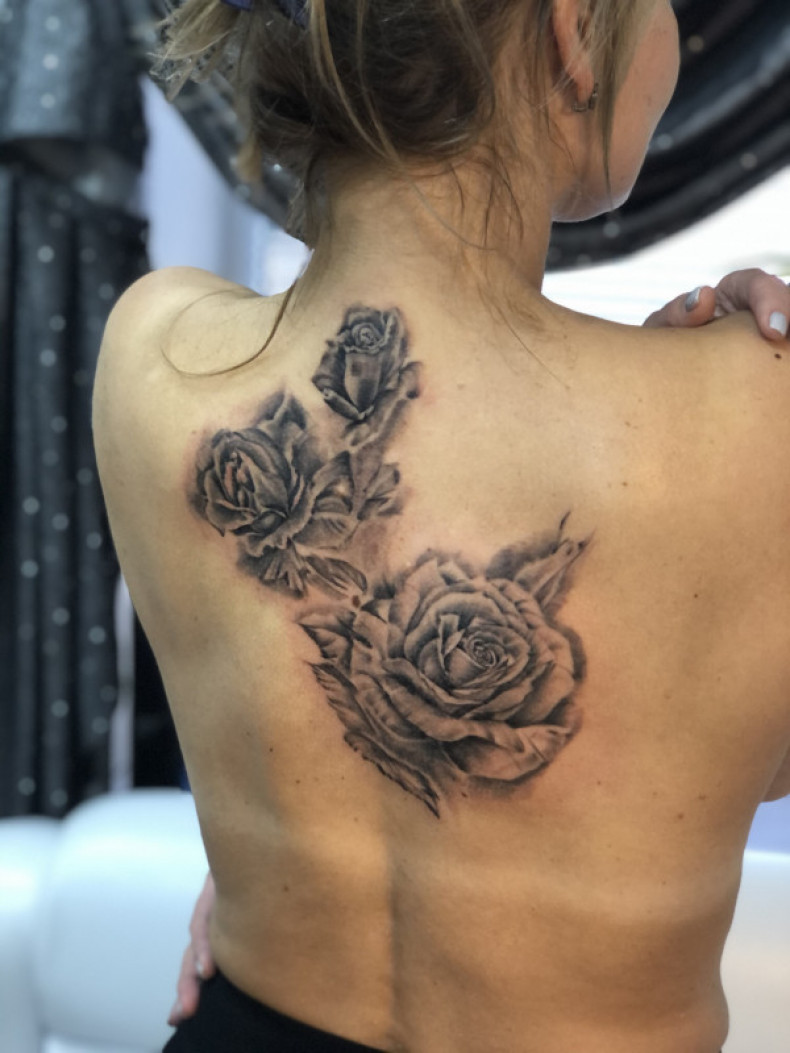 Женские роза реализм, фото - Тату мастер Анастасия MazaTattoo