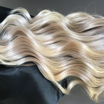 Складні техніки фарбування волосся / Мелірування волосся /Air Touch
                    Салон краси Diamond Beauty Studio Львів