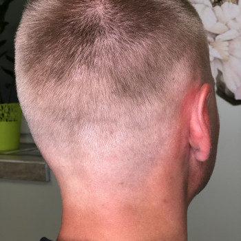 Стрижка мужская Полубокс
                    Парикмахер Римма Харьков