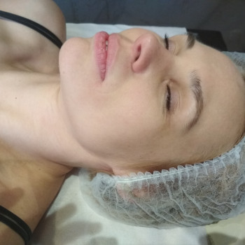 Массаж лица и зоны декольте