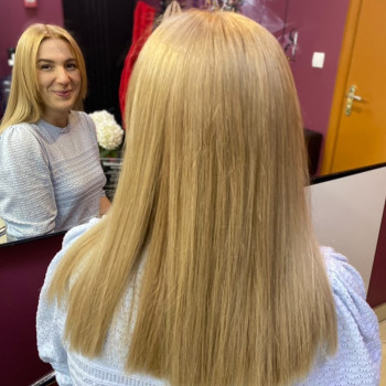 Складне або однотонне фарбування/висвітлення волосся/фарбування сивини
                    Салон красоты Blackberry Киев