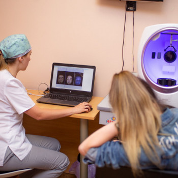 Диагностика кожи лица аппаратом Janus