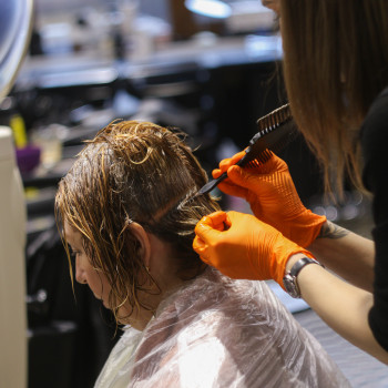 окрашивание волос