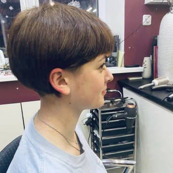 Стрижки жіночі/кінчики
                    Салон красоты Blackberry Киев