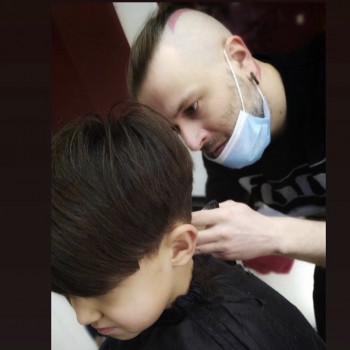 Дитячі стрижки/чубчики
                    Салон краси Blackberry Київ