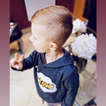 Дитячі стрижки/чубчики
                    Салон краси Blackberry Київ