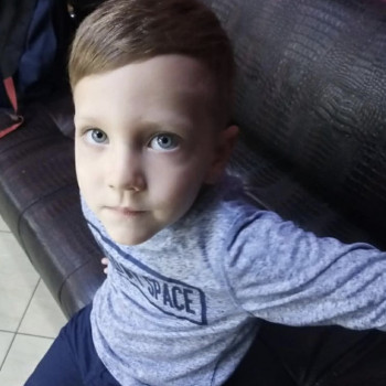 Дитячі стрижки/чубчики
                    Салон краси Blackberry Київ