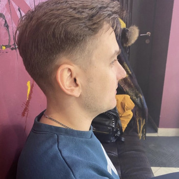 Стрижки чоловічі/ укладки
                    Салон краси Blackberry Київ