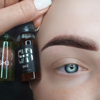 Перманентный макияж бровей