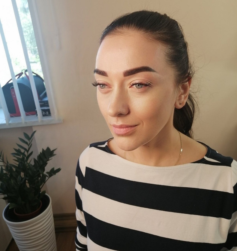 Полный образ за 2,5 часа
Архитектура и моделирование бровей
, фото -  