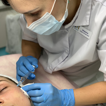 Плазмоліфтинг або плазмотерапія (PRP)
                    Врач-косметолог Марина Черкассы