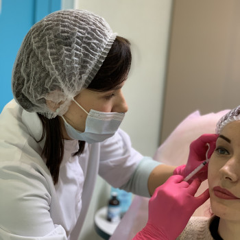 Корекція мімічних зморшок ботулотоксином (ботулінотерапия) або ботокс- Ксеомин, Ботокс
                    Преподаватель курсов красоты Марина Черкассы