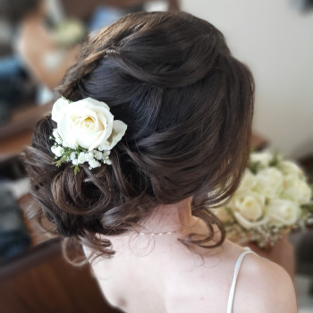 Свадебная причёска
                    Візажист Жанна Буча