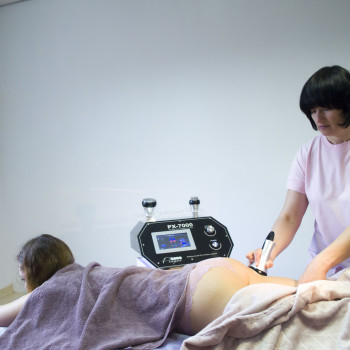 Антицелюлітний апаратний масаж