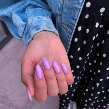 Маникюр и покрытие ногтей гель-лаком
                    Салон краси Beauty Service Запоріжжя