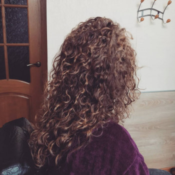 Биозавивка волос
                    Перукар Алена Дніпро