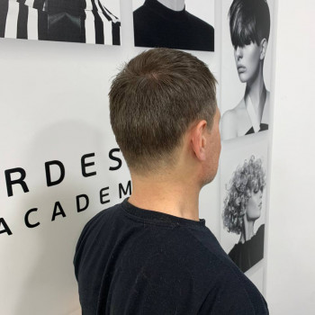 Мужская Стрижка
                    Салон красоты InstaBeauty Киев