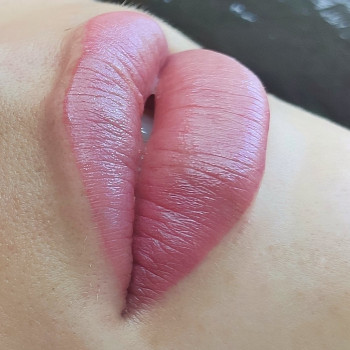 Перманентный макияж губ