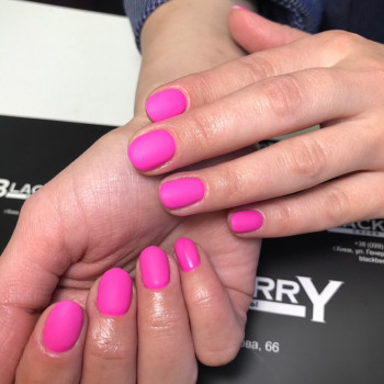 Манікюр/покриття/дизайн
                    Салон краси Blackberry Київ