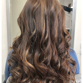 Класичний балаяж і легкі кучері