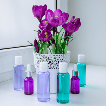 Також ви можете придбати у нас професійну косметику