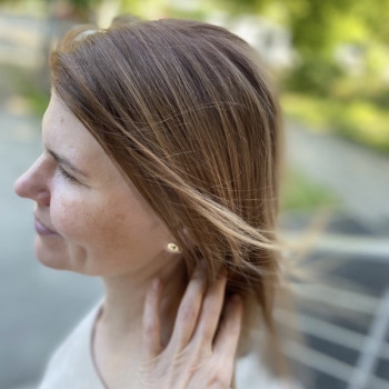 Складне або однотонне фарбування/висвітлення волосся/фарбування сивини
                    Салон красоты Blackberry Киев