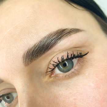 Долговременная укладка бровей