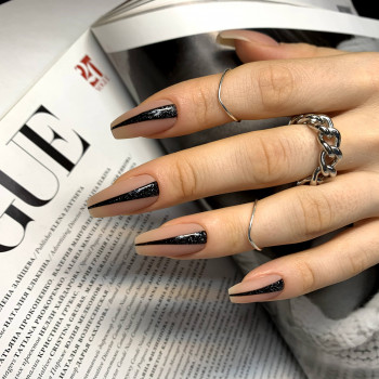 Манікюр, фото - Нігтьова студія Velvet Studio