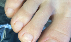 Аппаратный педикюр Майстер манікюру Людмила Херсон