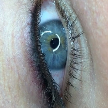 стрелка с растушёвкой.