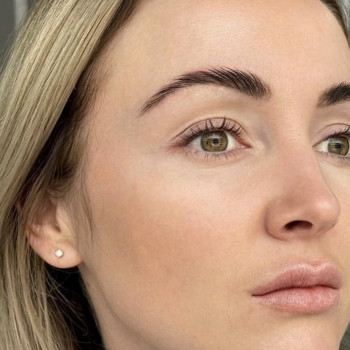 Коррекция бровей
                    Бровист Кристина Харьков