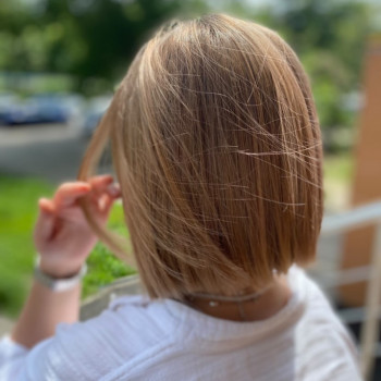 Стрижки жіночі/кінчики
                    Салон красоты Blackberry Киев