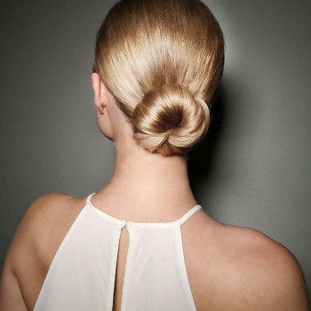 Укладання та зачіски
                    Візажист Оля Київ