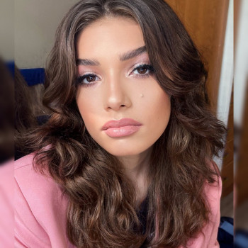 Ксенія Мироненко, Вишневе Фото - 9