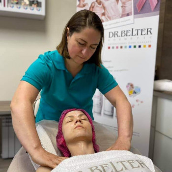 Майстер-клас масажу обличчя, шиї, декольте