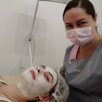 Догляд за підлітковою шкірою