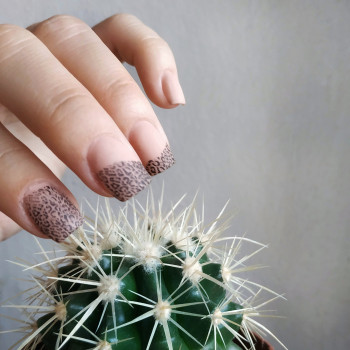 Корекція нарощених нігтів
                    Майстер манікюру Татьяна Київ