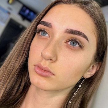 Коррекция + Окрашивание бровей краской
                    Бровист Анастасия Киев