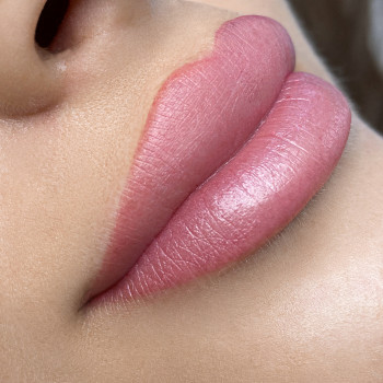 Перманентный макияж губ
Акварельные губы