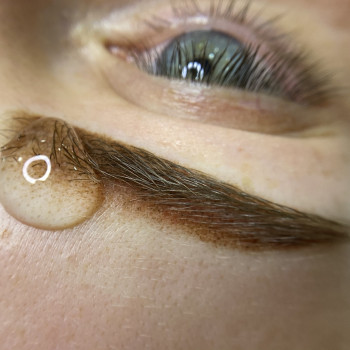 Перманентный макияж бровей
Пудовые брови