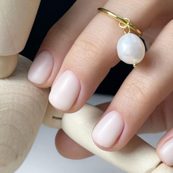 Апаратний манікюр в Вишневому