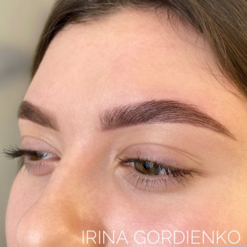 Коррекция и окрашивание бровей
                    Мастер перманентного макияжа Ирина Кропивницкий