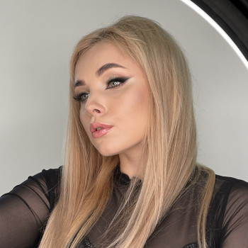 Макіяж з ротушованою стрілочкою