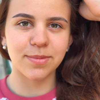 Коррекция и окрашивание бровей гель-краской Elan