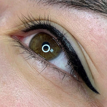 Перманентний макіяж повік